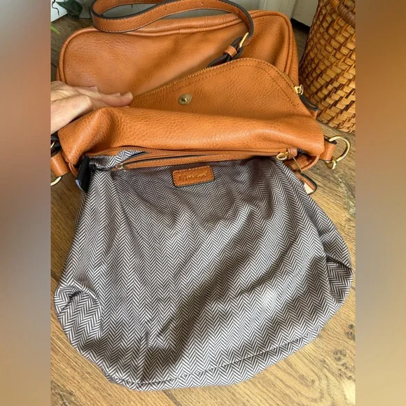 Moda Luxe Henri Tan Vegan Leather Fold Over Expandable Crossbody Bag - Picture 10 of 16